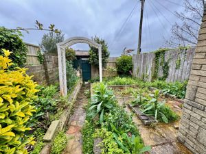 Photo 5- click for photo gallery